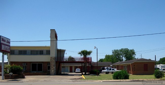 White Lodge Motel/Motor Court - El Campo TX