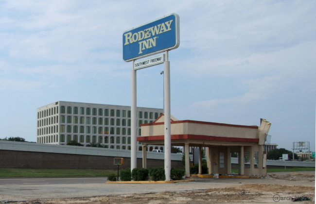 Rodeway Inn - Southwest Freeway